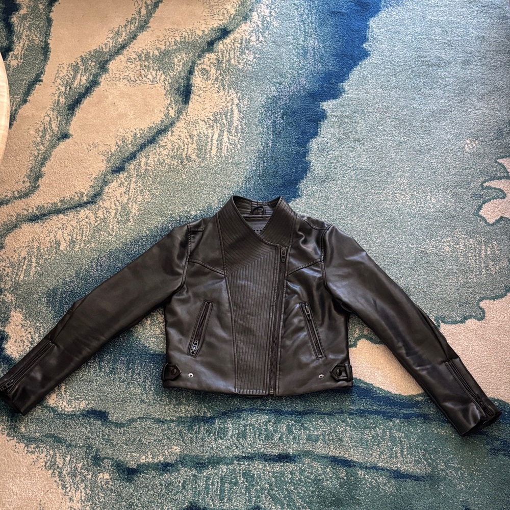 Blank NYC Cropped Faux-Leather moto jacket- size Small